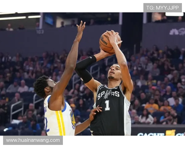 文班亚马谈血栓从篮球到生命无常的赛场思考比赛节奏与伤病风险